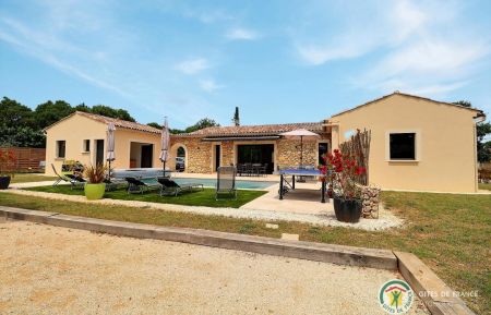 G&icirc;te n&deg;113722 Labastide-de-Virac - Ard&egrave;che - Le Bastidon avec piscine priv&eacute;e chauff&eacute;e, terrain de p&eacute;tanque ping pong cuisine d'&eacute;t&eacute;