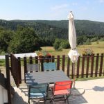 Terrasse avec superbe vue sur les monts