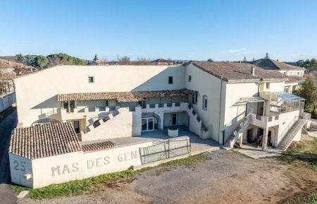 G&icirc;te n&deg;134706 Laurac-en-Vivarais - Ard&egrave;che - Mas des Gen&ecirc;ts avec cour priv&eacute;e piscine et salle de jeux