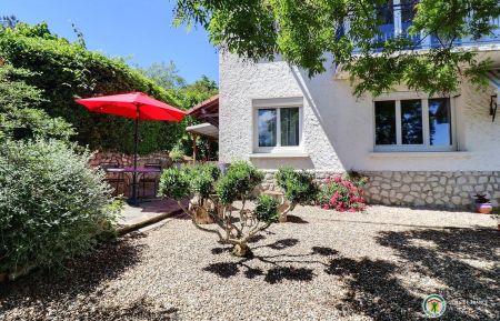 G&icirc;te n&deg;138021 Lavilledieu - Ard&egrave;che - Le g&icirc;te en rez-de-chauss&eacute;e et ses espaces privatifs &agrave; gauche