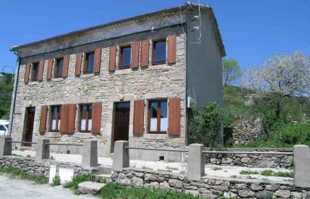 G&icirc;te n&deg;144001 Loubaresse - Ard&egrave;che - Les Gen&ecirc;ts