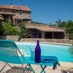 D&eacute;tente au bord de la piscine !