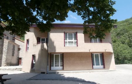 G&icirc;te n&deg;18008 Astet - Ard&egrave;che - G&icirc;te Jeanne au rez-de-chauss&eacute;e &agrave; gauche