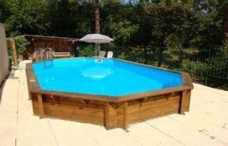 G&icirc;te n&deg;19056 Aubenas - Ard&egrave;che - D&eacute;tente &agrave; la piscine
