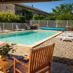 G&icirc;te avec piscine &agrave; partager &agrave; Balazuc