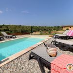 Villa indépendante avec piscine privée et terrasse couverte Villa indépendante avec piscine privée et terrasse couverte