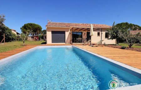G&icirc;te n&deg;31714 Berrias-et-Casteljau - Ard&egrave;che - Villa ind&eacute;pendante avec piscine priv&eacute;e et jolie vue