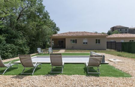 G&icirc;te n&deg;31715 Berrias-et-Casteljau - Ard&egrave;che - G&icirc;te avec jardin et piscine privative