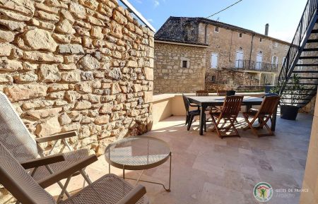G&icirc;te n&deg;328723 Vagnas - Ard&egrave;che - Terrasse agr&eacute;able dans le village de Vagnas
