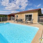 Maison ind&eacute;pendante avec piscine priv&eacute;e, jardin et terrasse couverte