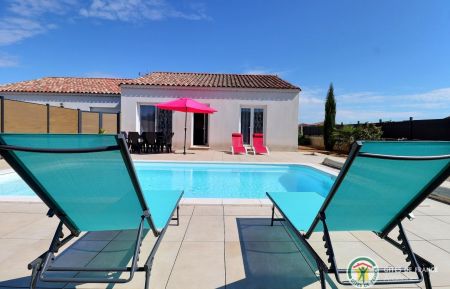 G&icirc;te n&deg;330769 Vallon-Pont-d'Arc - Ard&egrave;che - Villa avec piscine priv&eacute;e et jardin clos
