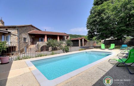G&icirc;te n&deg;348711 Vog&uuml;&eacute; - Ard&egrave;che - Belle maison de village avec piscine priv&eacute;e et loisirs
