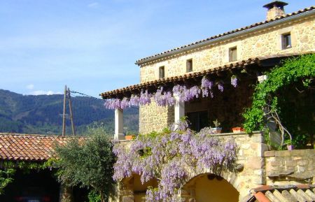 La Ferme d'Antan avec son gîte, la maison des propriétaires et les chambres d'hôtes Gîte n°58701 Chassiers - Ardèche - La Ferme d'Antan avec son gîte, la maison des propriétaires et les chambres d'hôtes