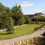 jardin cot&eacute; sud du g&icirc;te