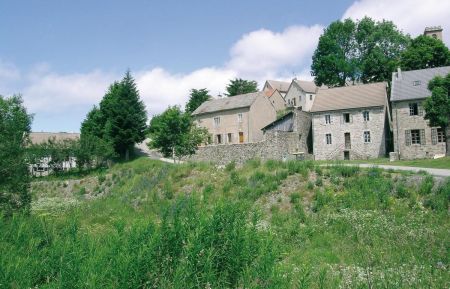 G&icirc;te n&deg;203006 Sagnes-et-Goudoulet - Ard&egrave;che - Les Jonquilles 1&egrave;re maison sur la gauche &agrave; l'&eacute;tage