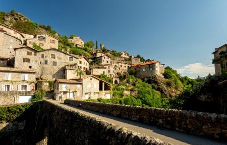 G&icirc;te n&deg;107705 Jaujac - Ard&egrave;che - Le Chastelas &agrave; Jaujac