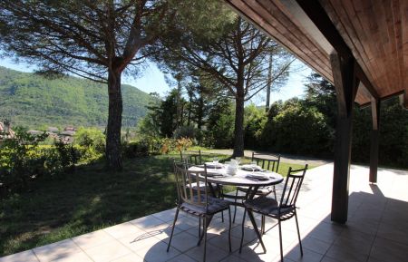 G&icirc;te n&deg;255702 Saint-Julien-en-Saint-Alban - Ard&egrave;che - La terrasse et les ext&eacute;rieurs