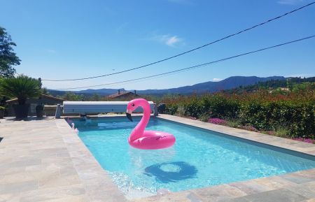 G&icirc;te n&deg;171707 Payzac - Ard&egrave;che - Moments de d&eacute;tente dans la piscine