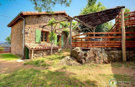G&icirc;te n&deg;295700 Saint-Sauveur-de-Montagut - Ard&egrave;che - photo