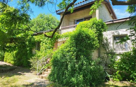 G&icirc;te n&deg;330774 Vallon-Pont-d'Arc - Ard&egrave;che - Maison ind&eacute;pendante dans un jardin de 8000m&sup2; dans un quartier calme et proche centre