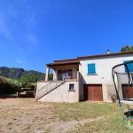 Maison ind&eacute;pendante avec grand jardin, trampoline, dans la nature sous le Serre de Barre