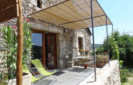 G&icirc;te n&deg;29704 Beaumont - Ard&egrave;che - La terrasse 