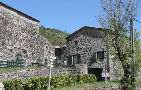 Gîte 98010. Gîte n°98010 Gourdon - Ardèche - Gîte 98010.