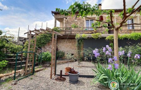 G&icirc;te n&deg;168719 Orgnac-l'Aven - Ard&egrave;che - Entr&eacute;e ind&eacute;pendante avec espace ext&eacute;rieur priv&eacute;
