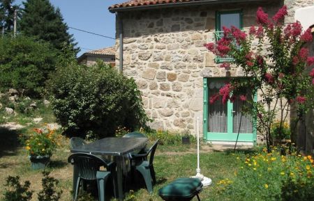G&icirc;te n&deg;214007 Saint-Apollinaire-de-Rias - Ard&egrave;che - Bienvenue au gite "M&eacute;m&eacute; Lisa"