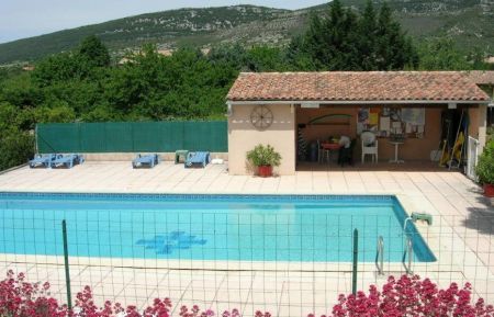 G&icirc;te n&deg;291024 Saint-Rem&egrave;ze - Ard&egrave;che - Piscine &agrave; partager dimension 6x12