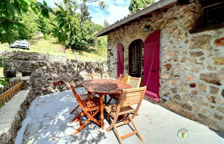 G&icirc;te n&deg;141701 Lentill&egrave;res - Ard&egrave;che - Les espaces ext&eacute;rieurs du g&icirc;te 