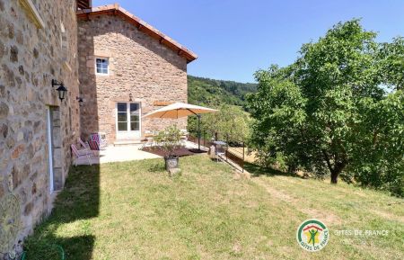 G&icirc;te n&deg;70709 D&eacute;saignes - Ard&egrave;che - Une jolie b&acirc;tisse en pierre avec vue panoramique