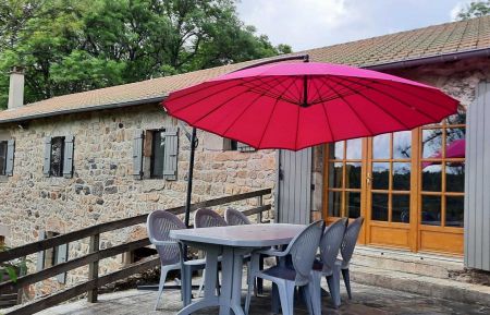 Gîte La Grange avec sa terrasse Gîte n°105025 Issanlas - Ardèche - Gîte La Grange avec sa terrasse