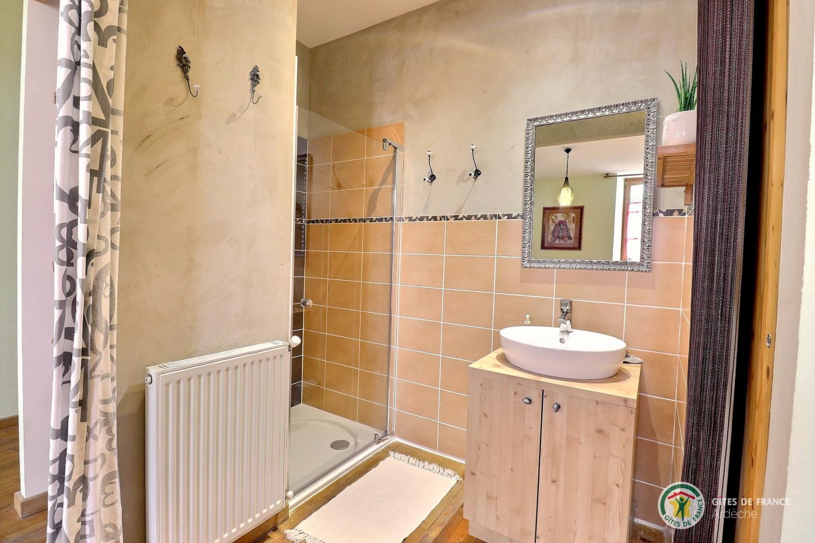 Chambre Tamaris avec salle d'eau ouverte photo 7