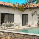 Villa ind&eacute;pendante avec d&eacute;coration moderne et tout confort piscine priv&eacute;e et terrasse
