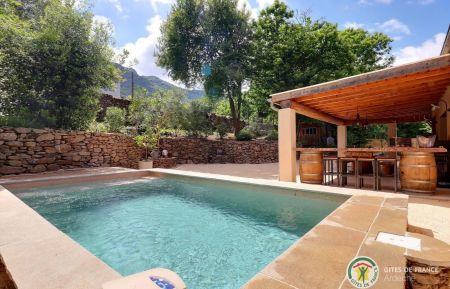 G&icirc;te n&deg;100709 Gravi&egrave;res - Ard&egrave;che - Villa ind&eacute;pendante avec terrasse couverte et piscine priv&eacute;e