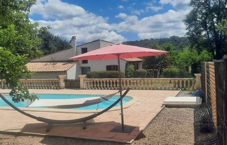 G&icirc;te n&deg;304066 Salavas - Ard&egrave;che - La Villa des Pins avec piscine privative