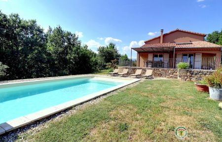G&icirc;te n&deg;339710 Vesseaux - Ard&egrave;che - Le g&icirc;te, sa piscine privative et ses espaces ext&eacute;rieurs