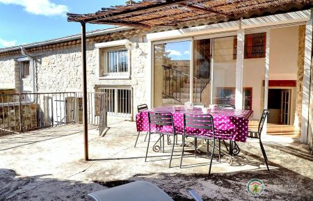 G&icirc;te n&deg;117079 Lablach&egrave;re - Ard&egrave;che - Petit d&eacute;jeuner ou repas en terrasse