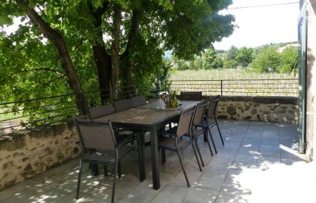 La terrasse à l'ombre du tilleul Gîte n°132723 Largentière - Ardèche - La terrasse à l'ombre du tilleul