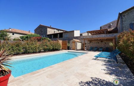 G&icirc;te n&deg;241706 Saint-Germain - Ard&egrave;che - La piscine &agrave; partager avec le g&icirc;te Cam&eacute;lia