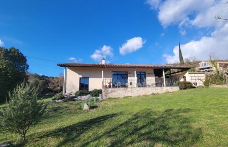 G&icirc;te n&deg;273716 Saint-Maurice-d'Ibie - Ard&egrave;che - G&icirc;te La Lermuze avec son agr&eacute;able jardin