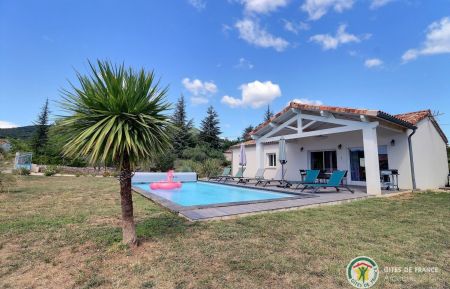 G&icirc;te n&deg;334725 Les Vans - Ard&egrave;che - Belle villa ind&eacute;pendante avec piscine priv&eacute;e, jardin clos, terrain de p&eacute;tanque
