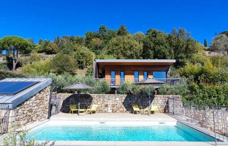 G&icirc;te n&deg;307708 Sanilhac - Ard&egrave;che - Le g&icirc;te, sa piscine privative et son environnement naturel