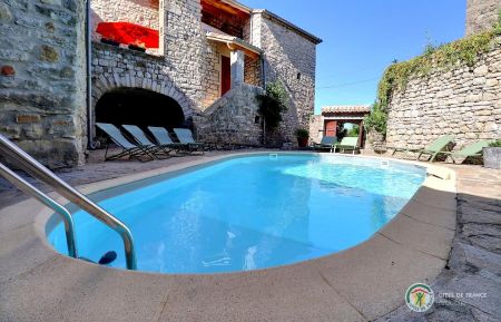 G&icirc;te n&deg;31015 Berrias-et-Casteljau - Ard&egrave;che - photo