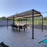 Grande terrasse de 100 m2 avec vue sur la nature !