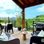 La terrasse avec sa vue panoramique sur la nature ! La terrasse avec sa vue panoramique sur la nature !