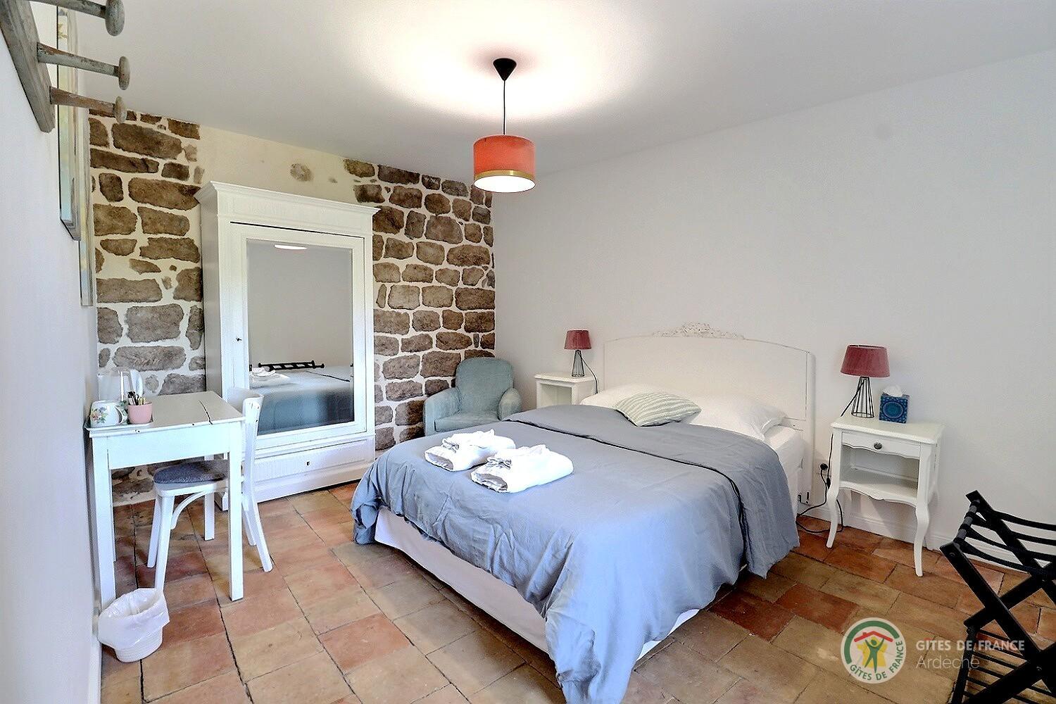 Suite familiale : chambre Rose photo 11