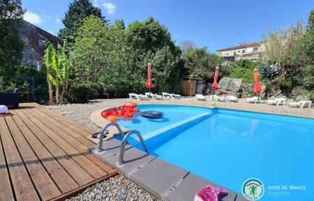 Le Mas Boyer grand parc arboré avec piscine commune Gîte n°61718 Chauzon - Ardèche - Le Mas Boyer grand parc arboré avec piscine commune