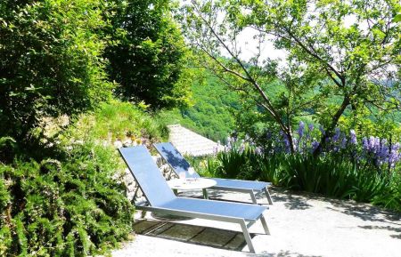 Terrasse du jardin clôturé Gîte n°112702 Labastide-sur-Bésorgues - Ardèche - Terrasse du jardin clôturé